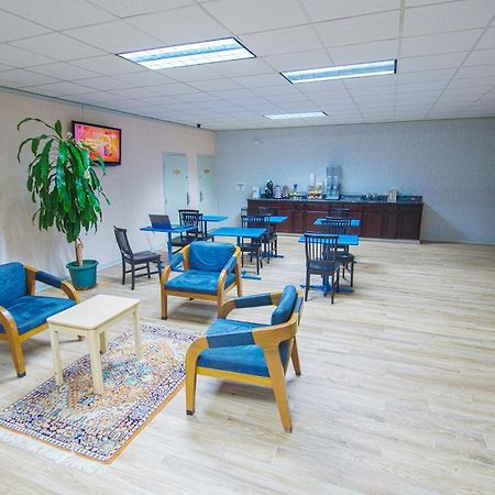 Oyo Hotel Battleboro Nc, I-95 Near Rocky Mount Екстер'єр фото