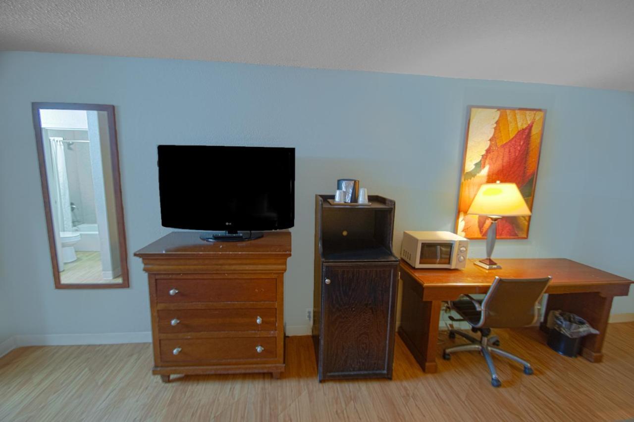 Oyo Hotel Battleboro Nc, I-95 Near Rocky Mount Екстер'єр фото